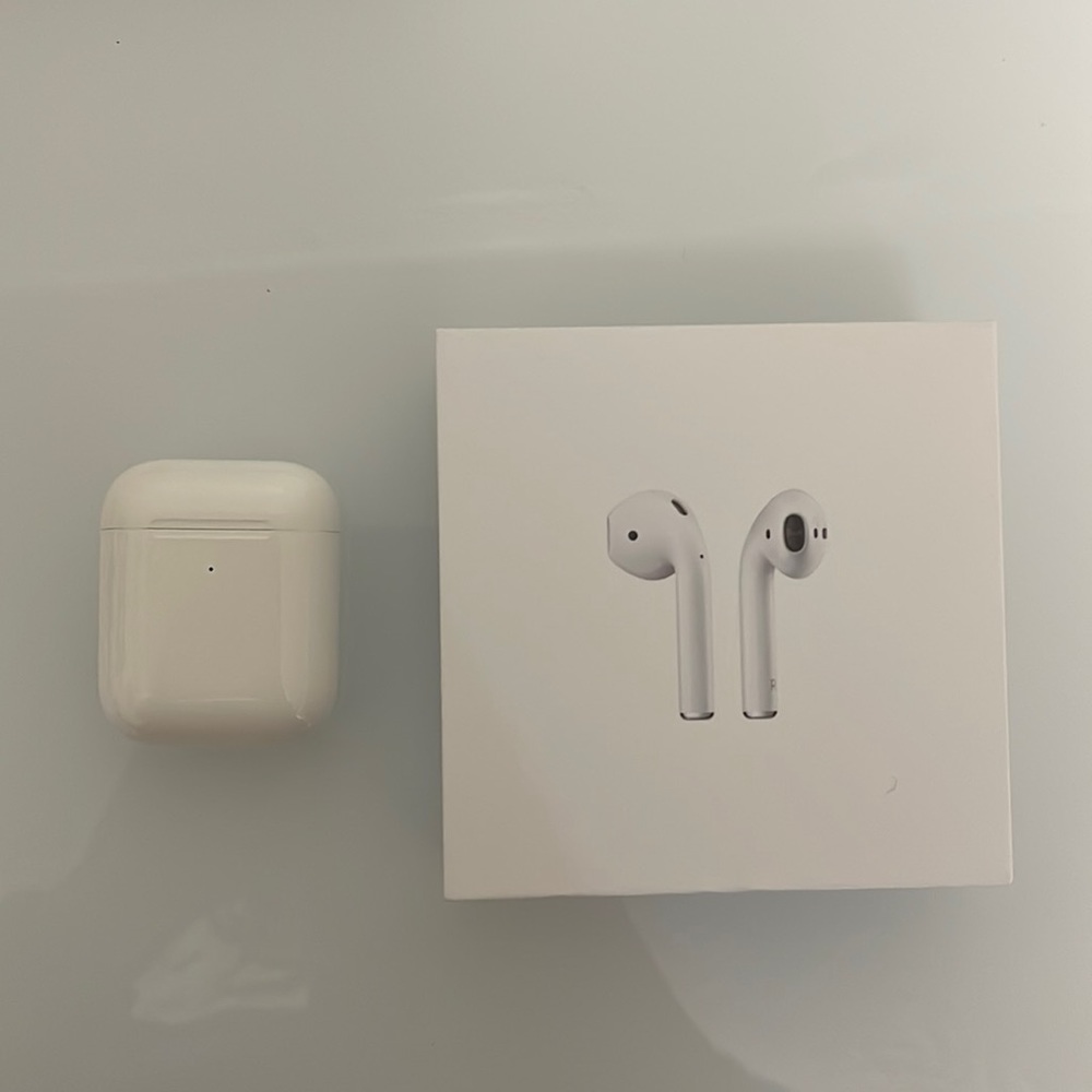AirPods 2